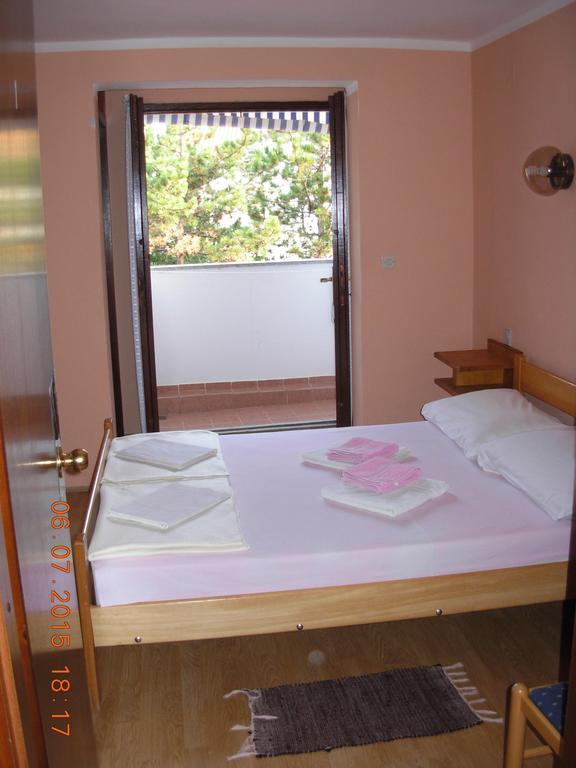 Apartments And Rooms Bova Baška Exterior foto